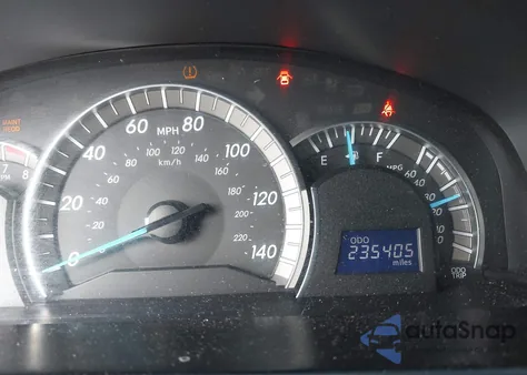 2013 Toyota Camry Se V6 z USA, uszkodzony, nr VIN 4T1BK1FK8DU535654